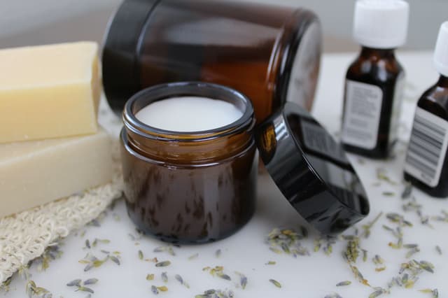 Beginner Skincare Routine: Where To Start Without Feeling Overwhelmed
